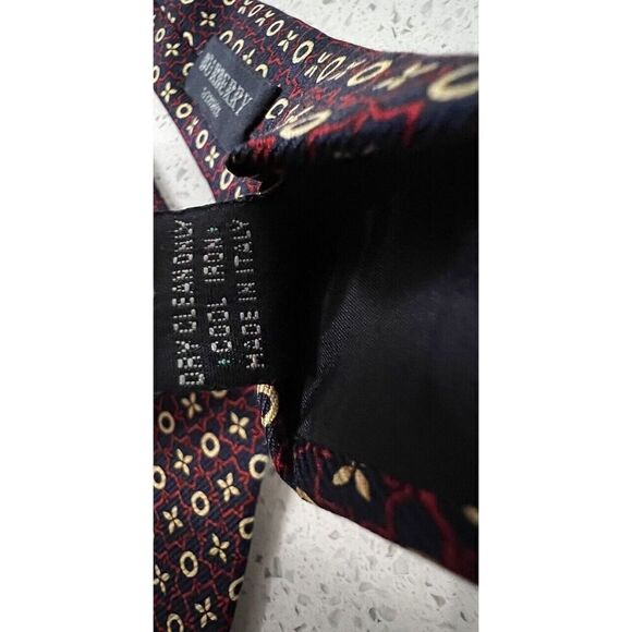 Vintage Silk Burberry London Men's Red, Blue, Gold, Tie, Luxury, Designer. - Picture 9 of 14